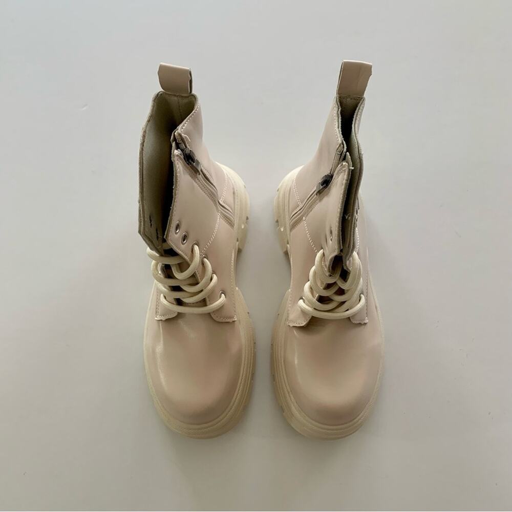 Hannah Rosanna White & Beige Buckle Accent Chunky Combat Boots Size 5 - Picture 3 of 8